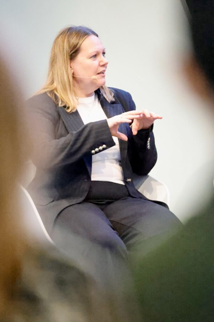 Jessica Prehm diskutiert auf der didacta 2026.